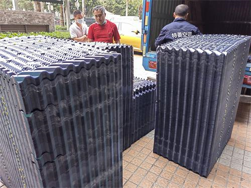 封閉式冷卻塔專用循環(huán)泵的選擇與更換(